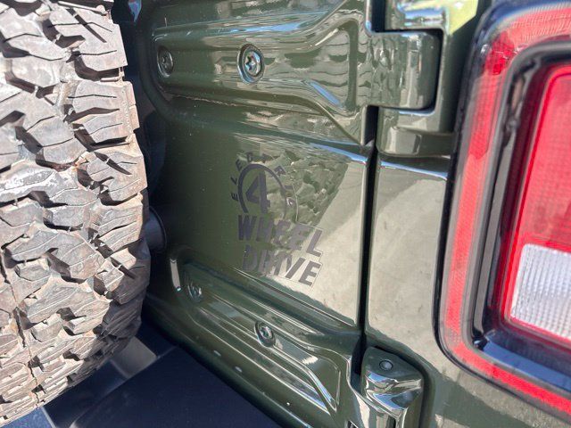 Certified 2024 Jeep Wrangler Unlimited AWD/4WD image 39