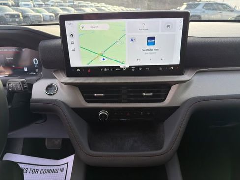 Used 2025 Ford Explorer Active image 24