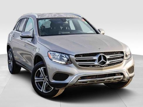 Used 2019 Mercedes-Benz GLC 300 image 2