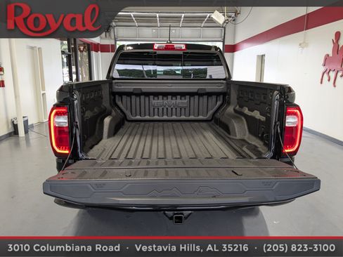 Used 2026 GMC Canyon AT4 w/ Technology Plus Package AWD/4WD image 11