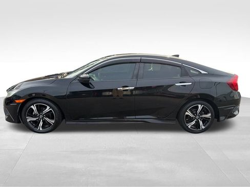 Used 2016 Honda Civic Touring image 2