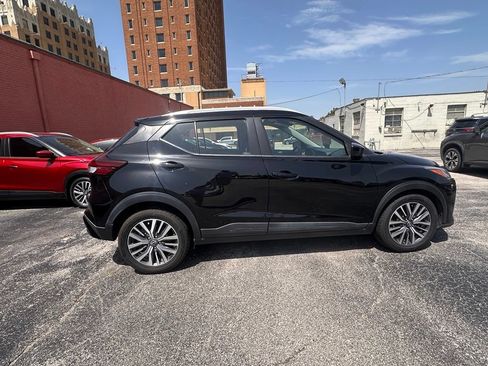 Used 2022 Nissan Kicks SV FWD image 7