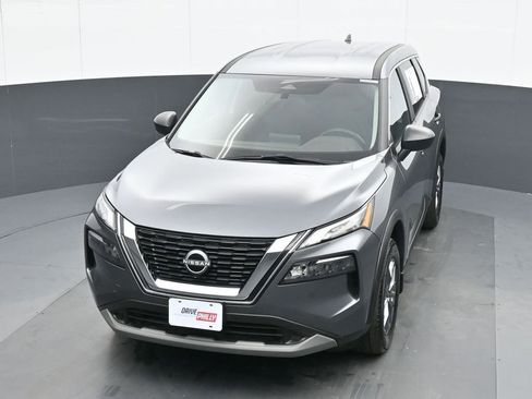 Used 2023 Nissan Rogue S image 16