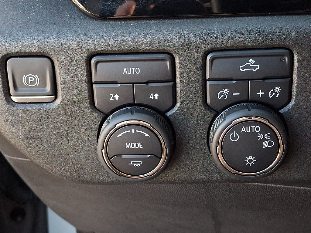 Used 2024 Chevrolet Silverado 1500 LT AWD/4WD image 24