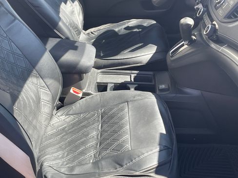 Used 2015 Honda CR-V LX image 11