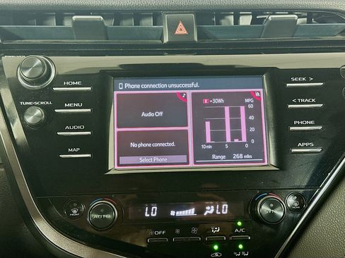 Used 2019 Toyota Camry LE image 19