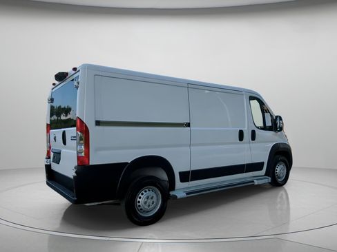 Used 2025 RAM ProMaster 2500 w/ U-Haul Equipment Group FWD image 29
