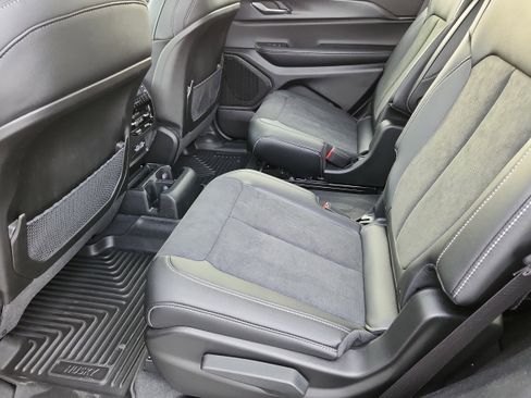 Used 2025 Jeep Grand Cherokee L Altitude image 11