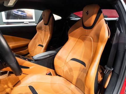 Used 2021 Ferrari Roma image 4