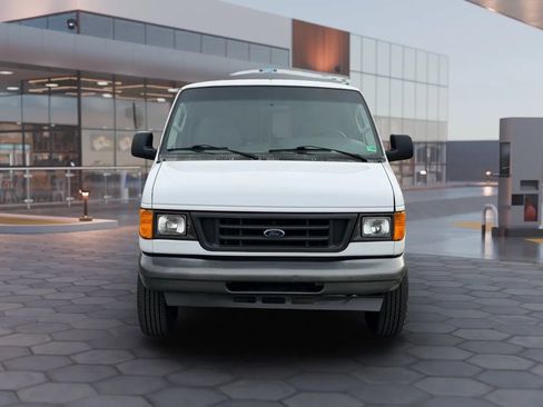 Used 2006 Ford E-250 and Econoline 250 image 3