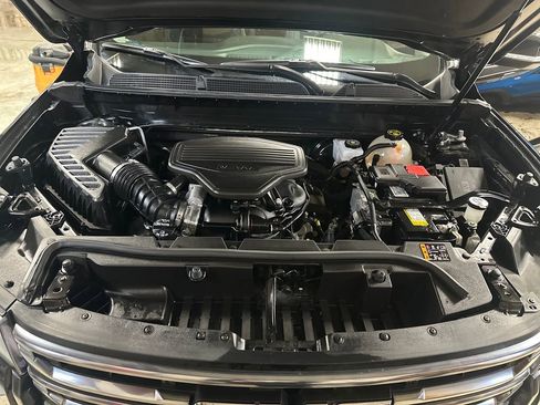 Certified 2023 GMC Acadia AT4 w/ Preferred Package AWD/4WD image 10
