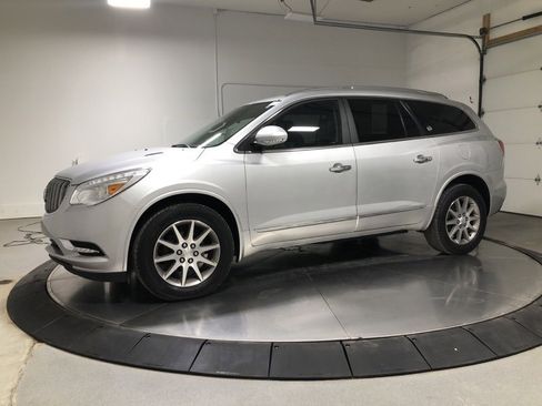 Used 2017 Buick Enclave Leather image 4