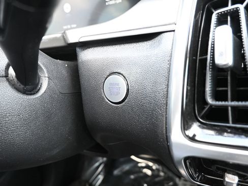 Used 2021 Kia Sorento FWD image 23