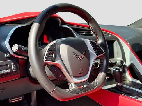 Used 2015 Chevrolet Corvette Z06 w/ 3LZ Preferred Equipment Group RWD image 12