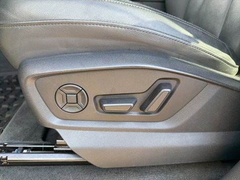 Used 2022 Audi Q7 2.0T Premium w/ Convenience Package image 12