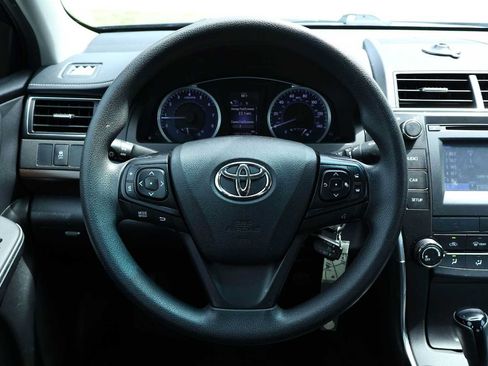 Used 2016 Toyota Camry LE FWD image 15