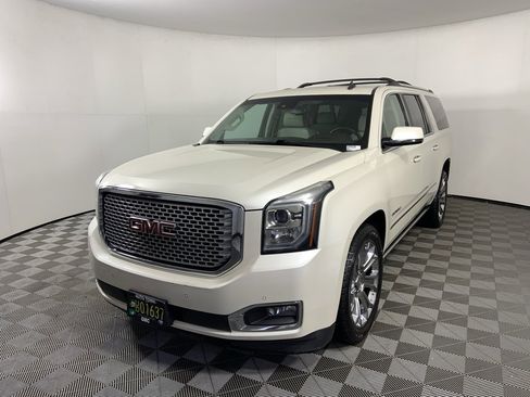 Used 2015 GMC Yukon XL Denali w/ Touring Package image 5