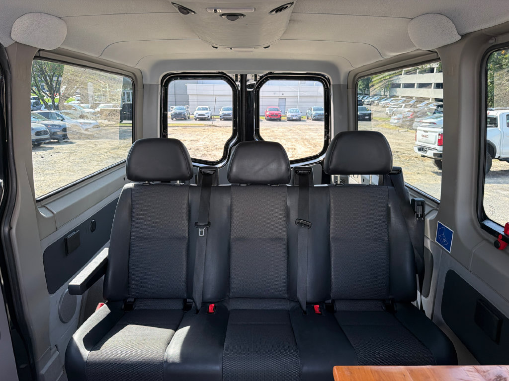 Used 2015 Mercedes-Benz Sprinter 2500 image 21