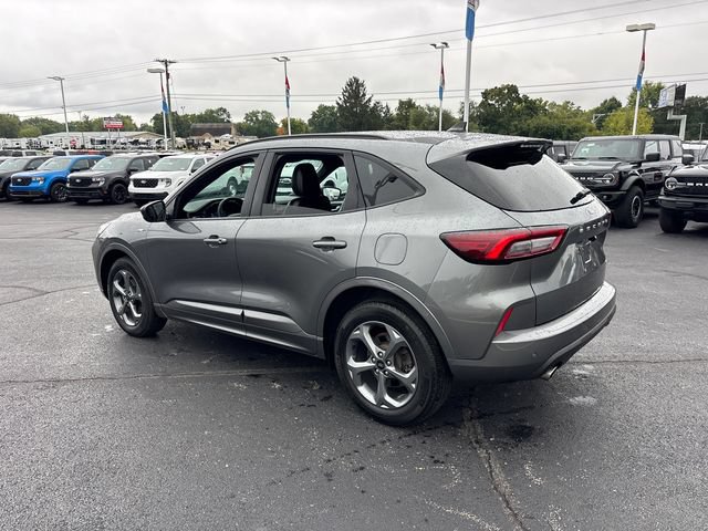 Certified 2023 Ford Escape ST-Line w/ Tech Pack #1 AWD/4WD image 5