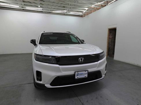 Used 2024 Honda Prologue Touring image 3