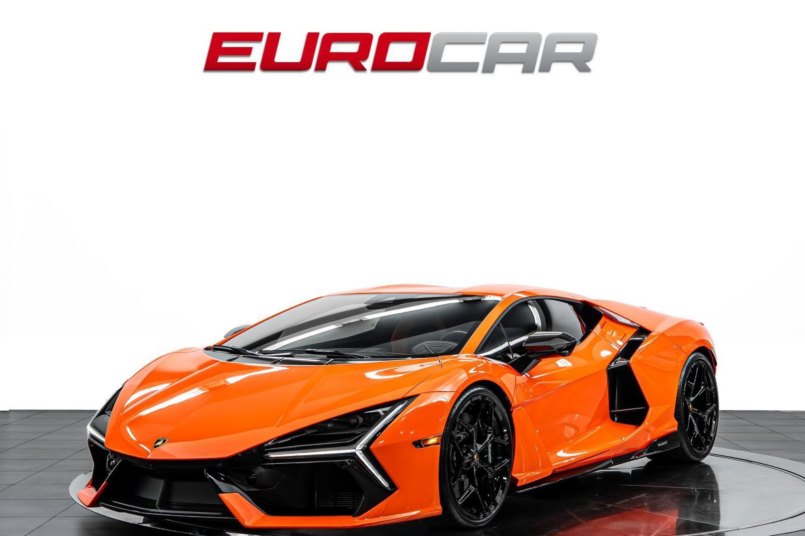 Used 2024 Lamborghini Revuelto AWD/4WD image 1