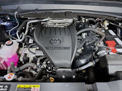 Certified 2024 Toyota Grand Highlander AWD image 31