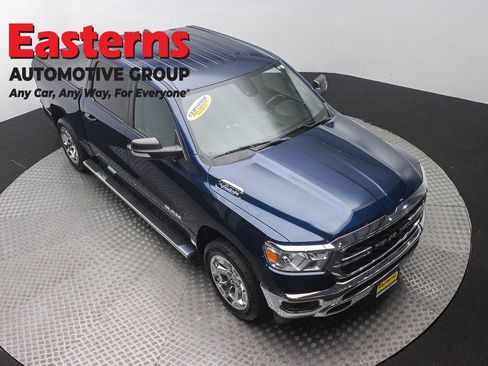 Used 2022 RAM 1500 Big Horn AWD/4WD image 3