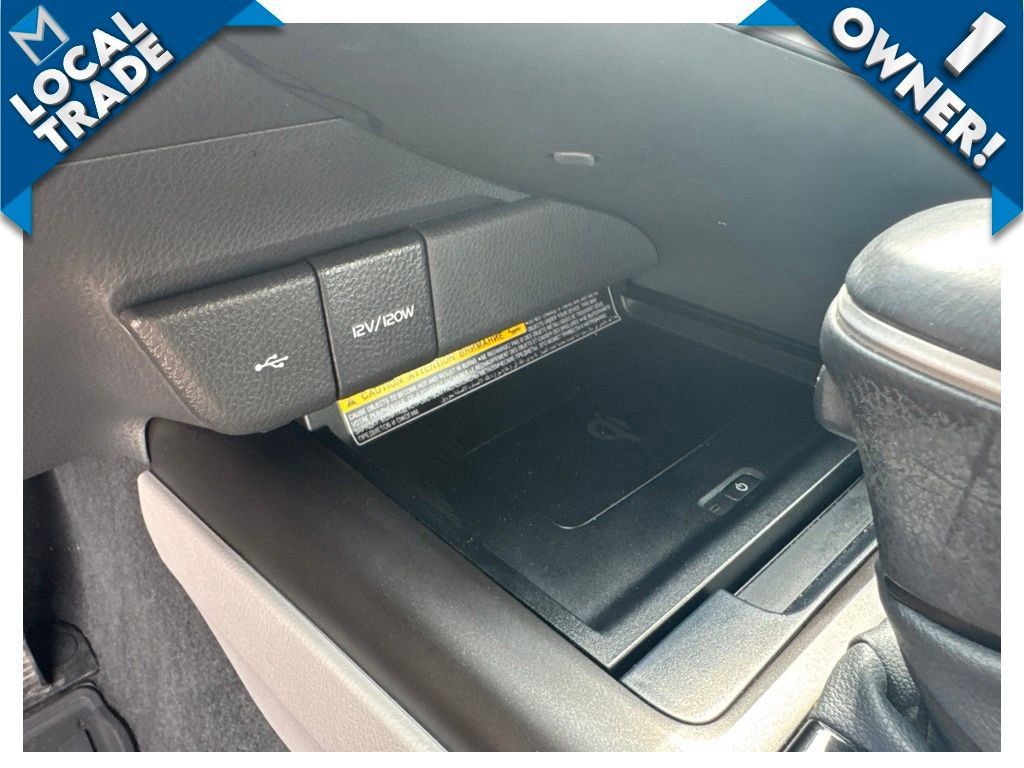 Used 2021 Toyota Camry XLE FWD image 19