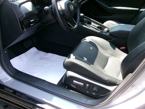 Used 2024 Honda Accord EX-L image 15