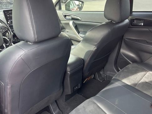 Used 2025 Mitsubishi Eclipse Cross SE image 12