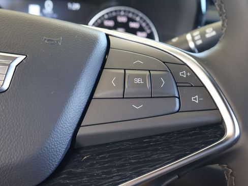 Used 2025 Cadillac XT5 Premium Luxury image 22