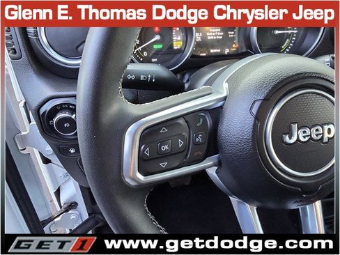 Used 2023 Jeep Wrangler Sahara image 19