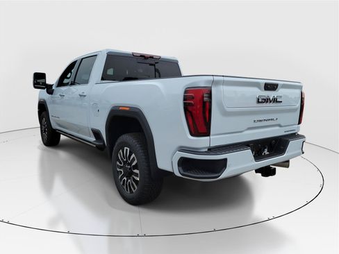 New 2026 GMC Sierra 2500 Denali Ultimate AWD/4WD image 3