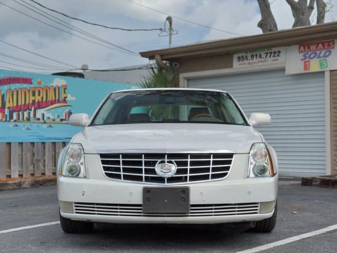 Used 2006 Cadillac DTS Performance image 3