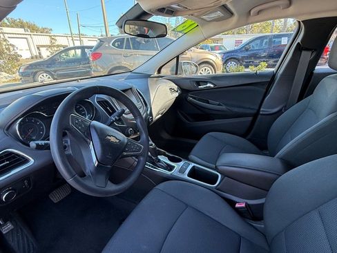 Used 2018 Chevrolet Cruze LT image 7