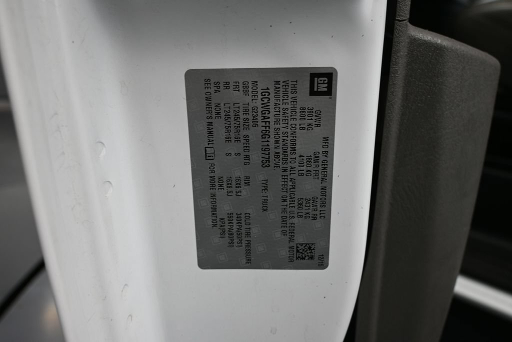 Used 2016 Chevrolet Express 2500 RWD image 34