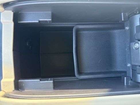 Certified 2021 Toyota Highlander XLE image 37