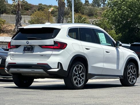 Used 2023 BMW X1 xDrive28i w/ Convenience Package AWD/4WD image 3