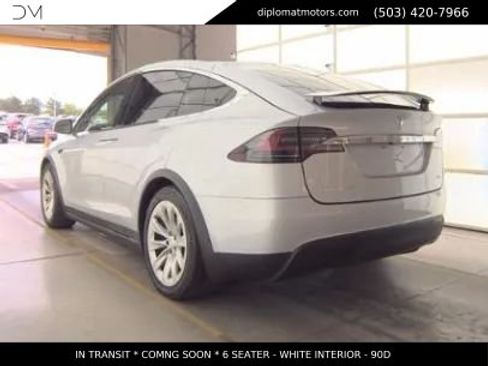 Used 2017 Tesla Model X 90D AWD/4WD image 8