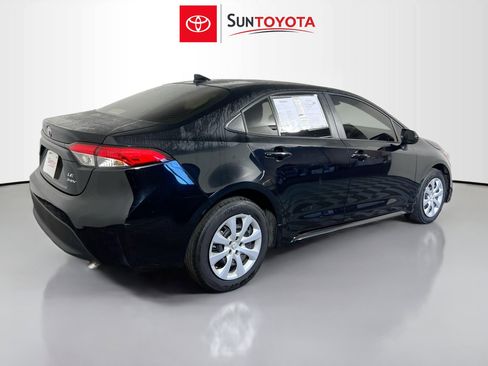 Used 2025 Toyota Corolla LE image 4