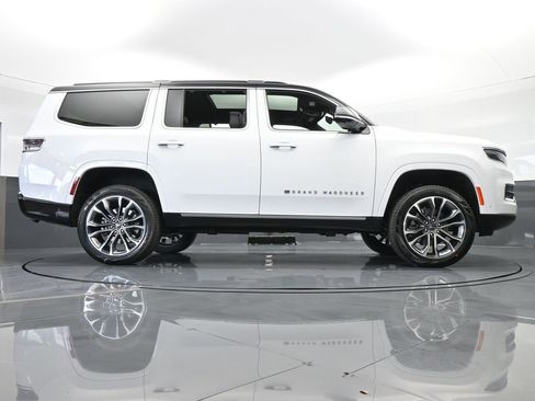 Used 2024 Jeep Grand Wagoneer Series III image 56