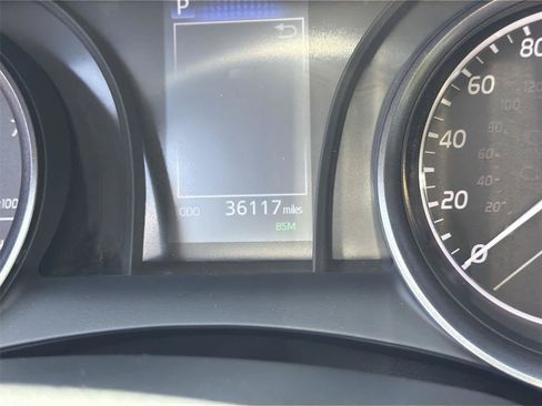 Used 2023 Toyota Camry SE w/ Convenience Package FWD image 19