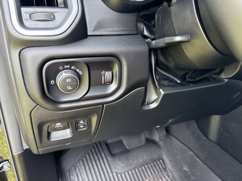 Used 2024 RAM 1500 Big Horn RWD image 32