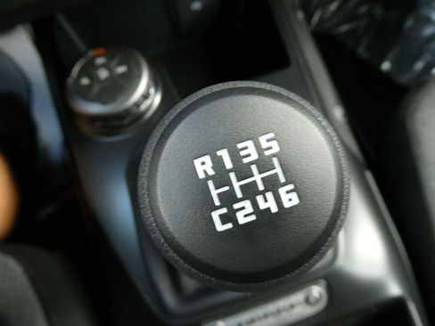 New 2026 Ford Bronco 2-Door AWD/4WD image 15