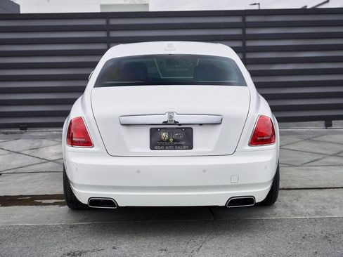 Used 2019 Rolls-Royce Ghost image 21