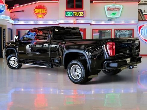Used 2023 Chevrolet Silverado 3500 High Country AWD/4WD image 4