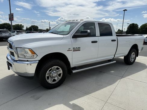 Used 2018 RAM 3500 Tradesman w/ Chrome Appearance Group AWD/4WD image 3
