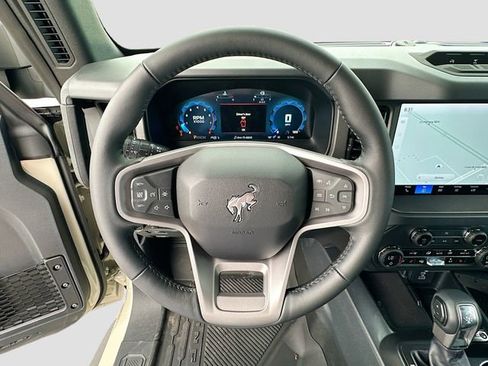 New 2025 Ford Bronco Badlands AWD/4WD image 7