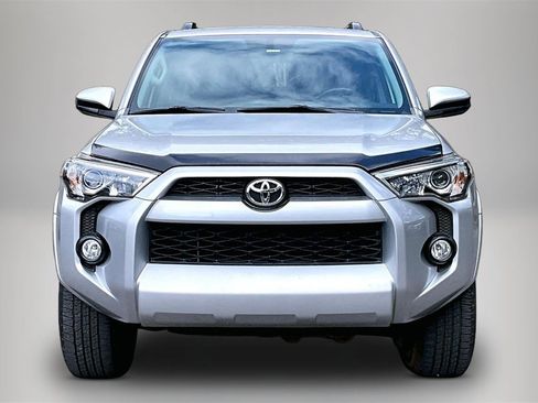 Used 2019 Toyota 4Runner SR5 image 3
