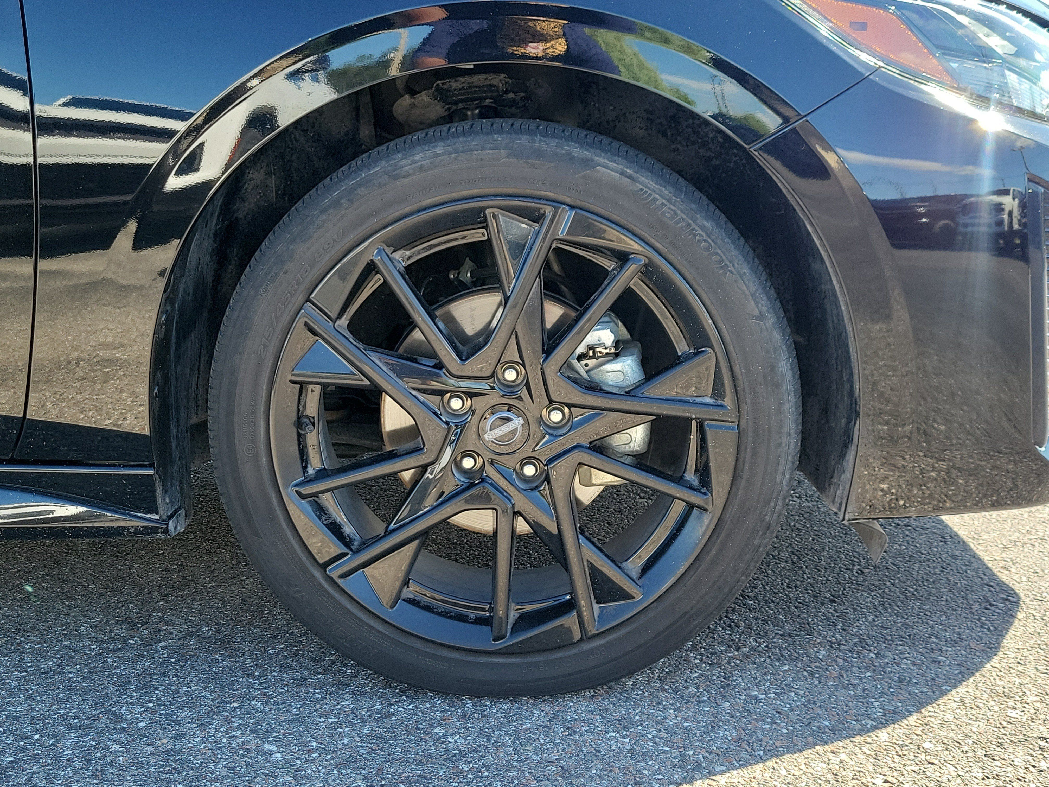 Used 2025 Nissan Sentra SR w/ Midnight Edition FWD image 8